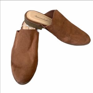 American Eagle NWT Slip On Suede Mules Size 10